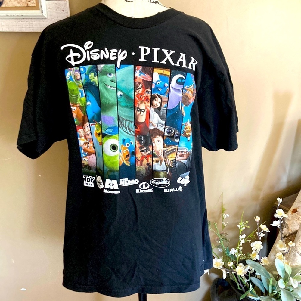 Disney Pixar womens tshirt size L black
